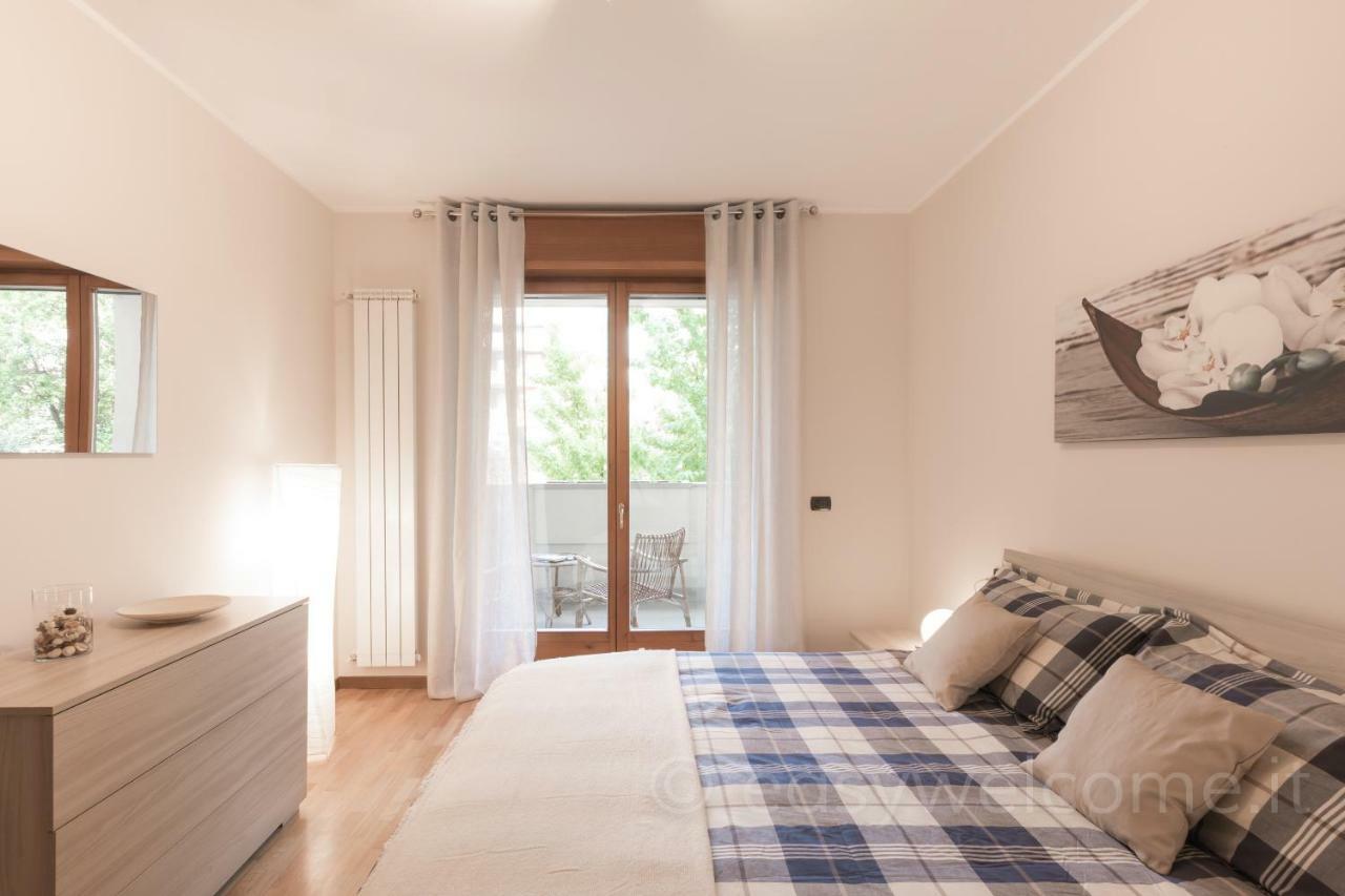 Easy Welcome Casa Rosada Apartment Nova Milanese Exterior photo