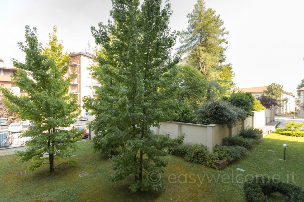 Easy Welcome Casa Rosada Apartment Nova Milanese Exterior photo